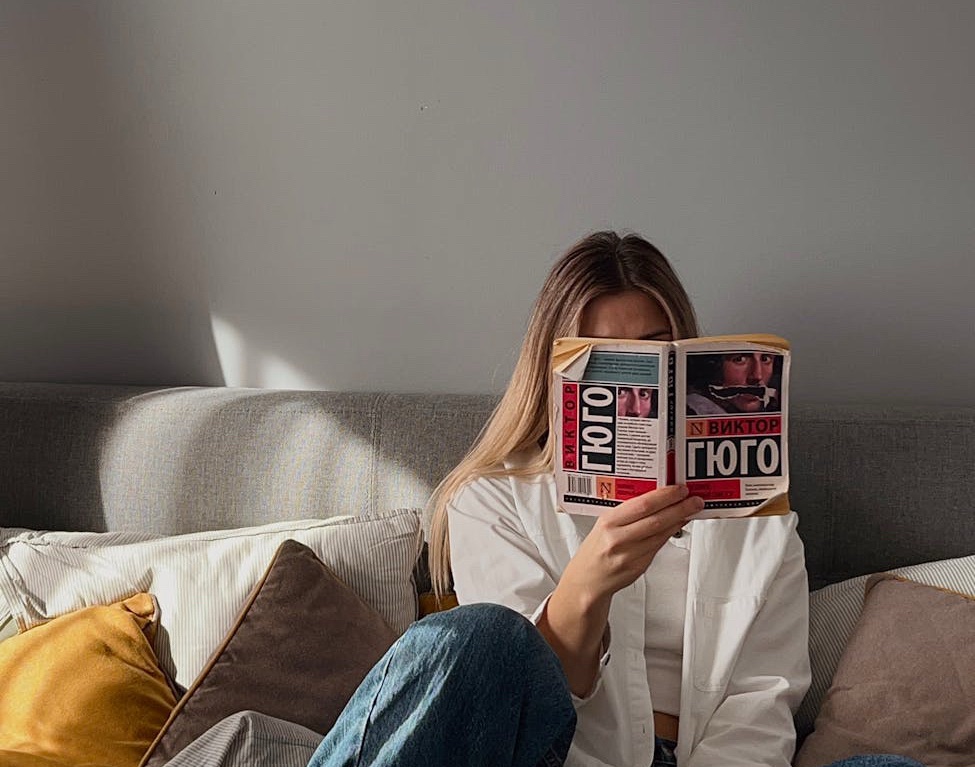 Real Girl Diaries- Episode 31 ☕️ The “Emotional Loop” Manifesto: Why I’m a Serial Story-Dweller&nbsp;📽️📖